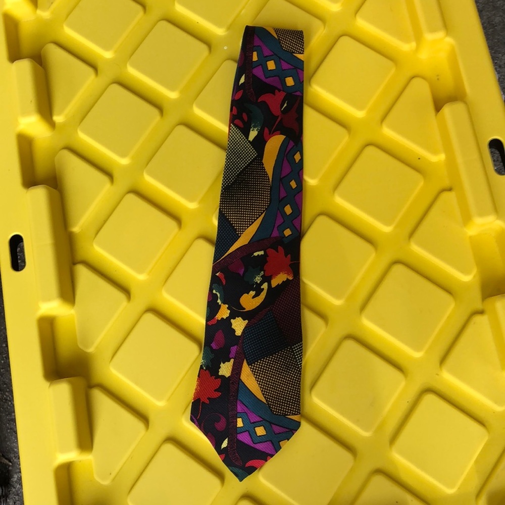 Imagination silk tie